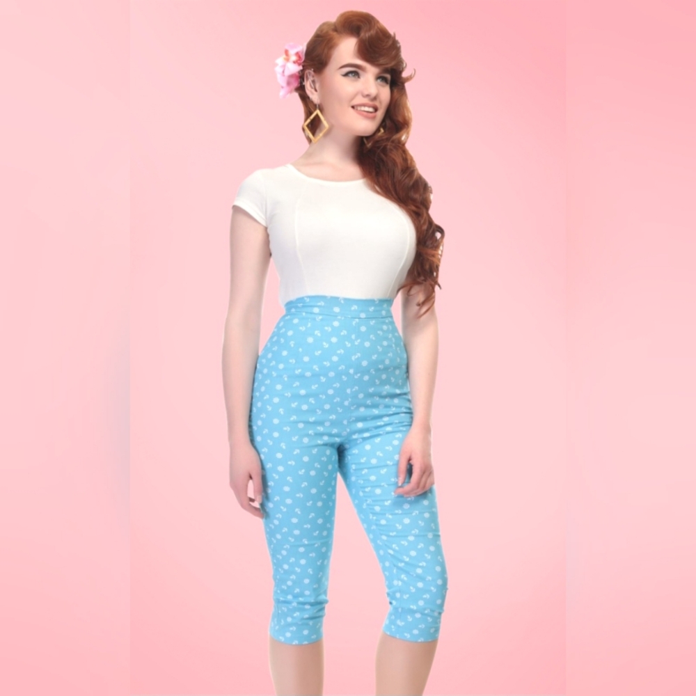 Collectif Gracie Nautical Blue Anchor Pinup Capris - XS